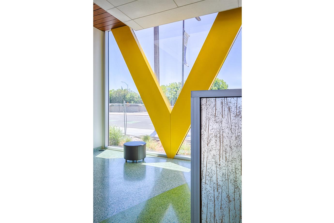 Details such as the visual reference in privacy panels create a cultural connection with visitors. Upon seeing this feature, a group of elders spontaneously began reciting a Vietnamese poem about rice fields.